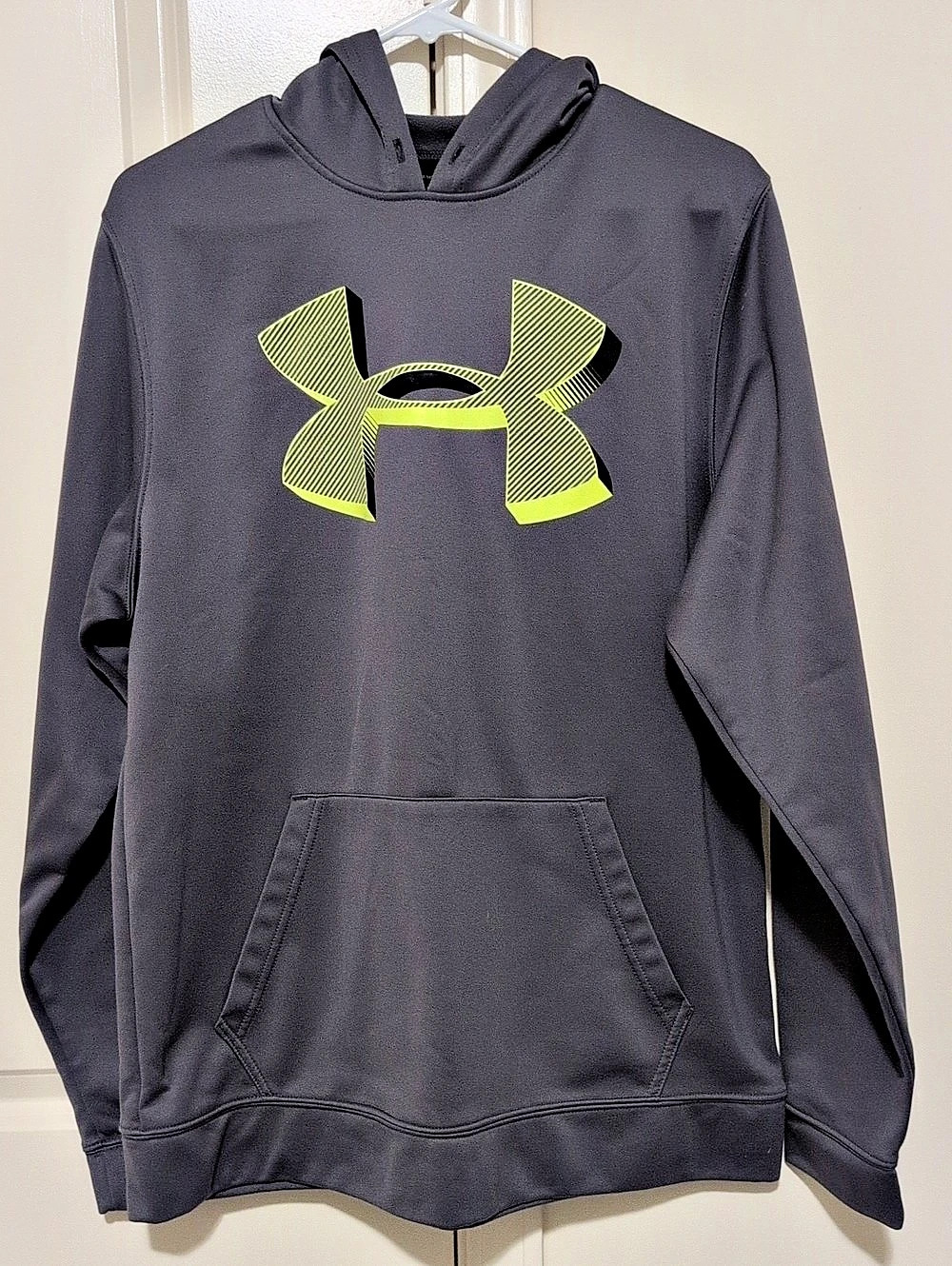 Under Armour Men's Gray Hoodie Size Medium